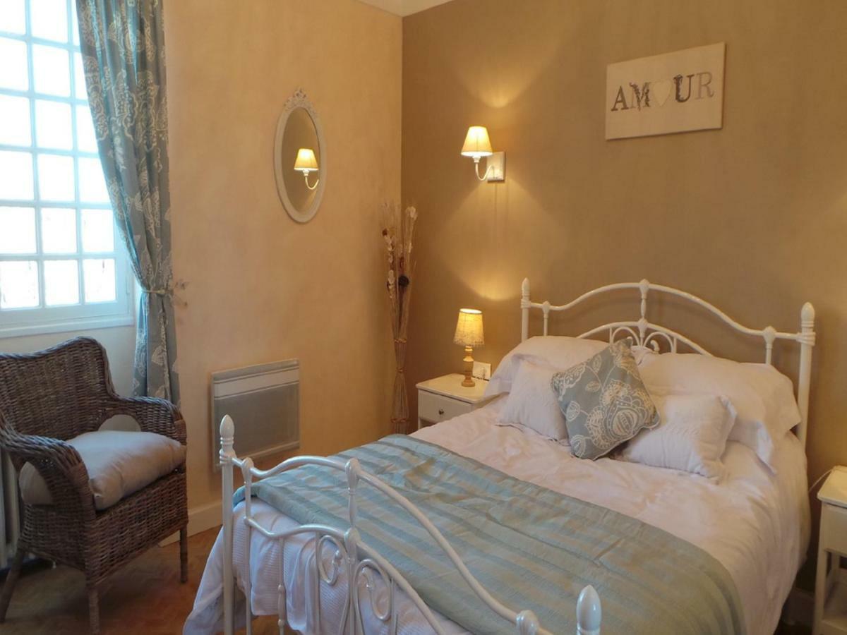 Le Montaigne Bed & Breakfast Saint-Alvere ภายนอก รูปภาพ