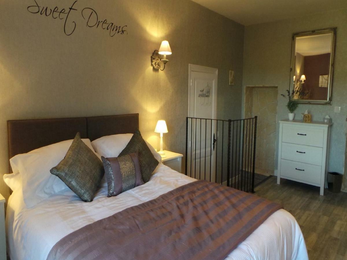 Le Montaigne Bed & Breakfast Saint-Alvere ภายนอก รูปภาพ