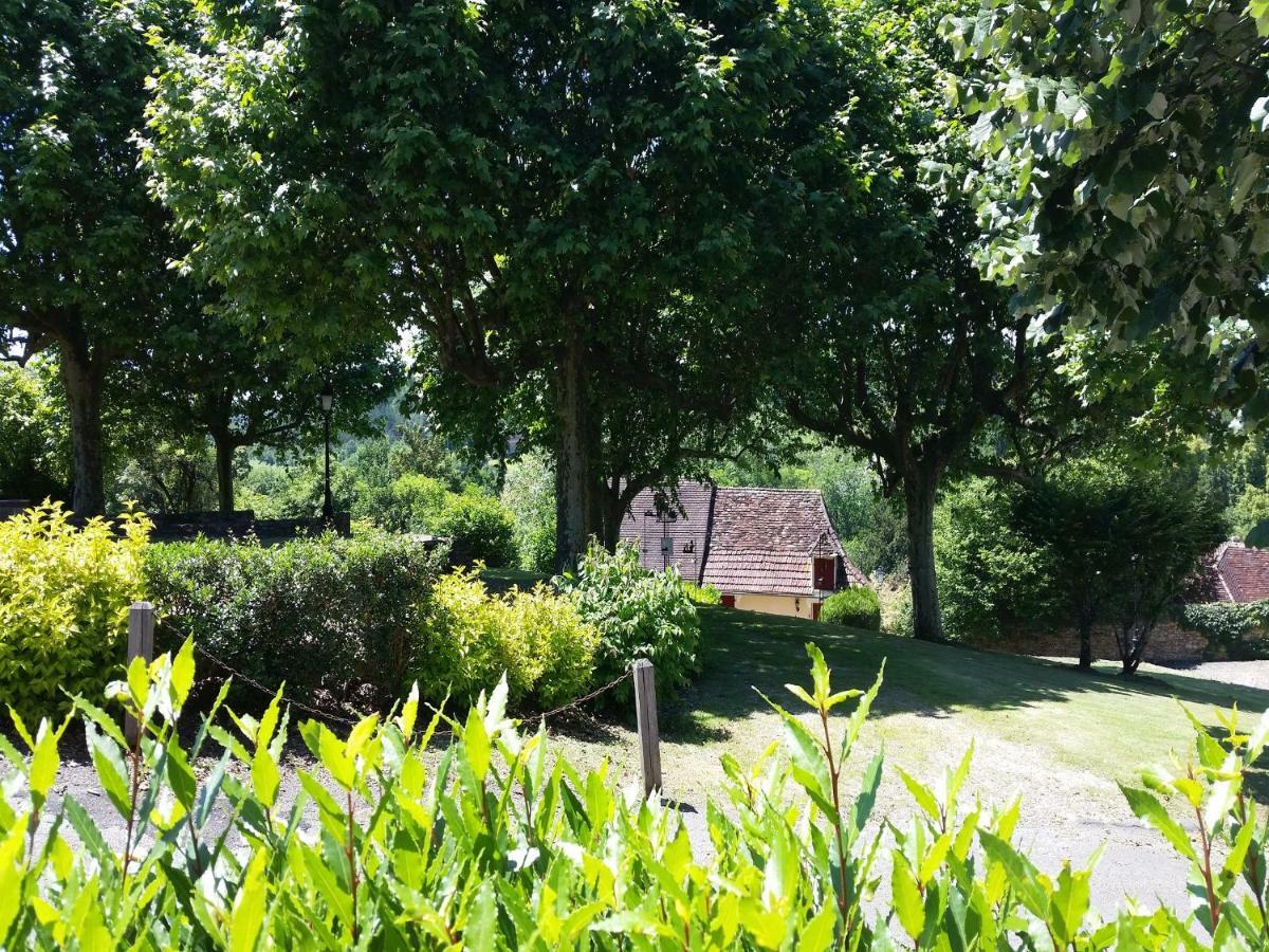 Le Montaigne Bed & Breakfast Saint-Alvere ภายนอก รูปภาพ