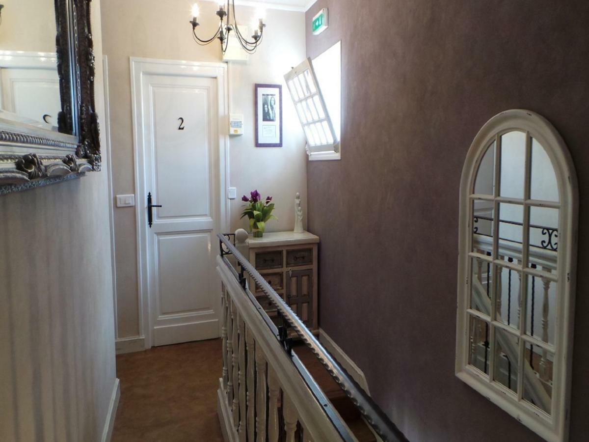Le Montaigne Bed & Breakfast Saint-Alvere ภายนอก รูปภาพ